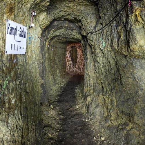 Voyage en autocar pour visiter la butte de Vauquois, site Classé Monument Historique de la guerre 14 18 une excursion ludique et culturelle